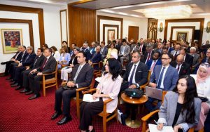 جانب من الحضور لاحاطة وزيرا البترول والخارجية لممثلي السفارات الأجنبية