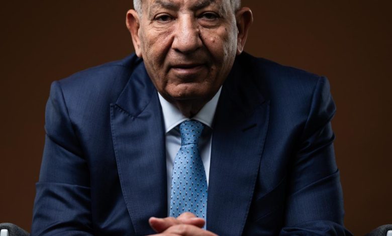 رجل السياحة كامل أبو على مالك مجموعات بيك الباتروس