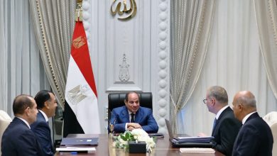 الرئيس السيسي خلال اجتماعه مع رئيس الوزراء وزير البترول