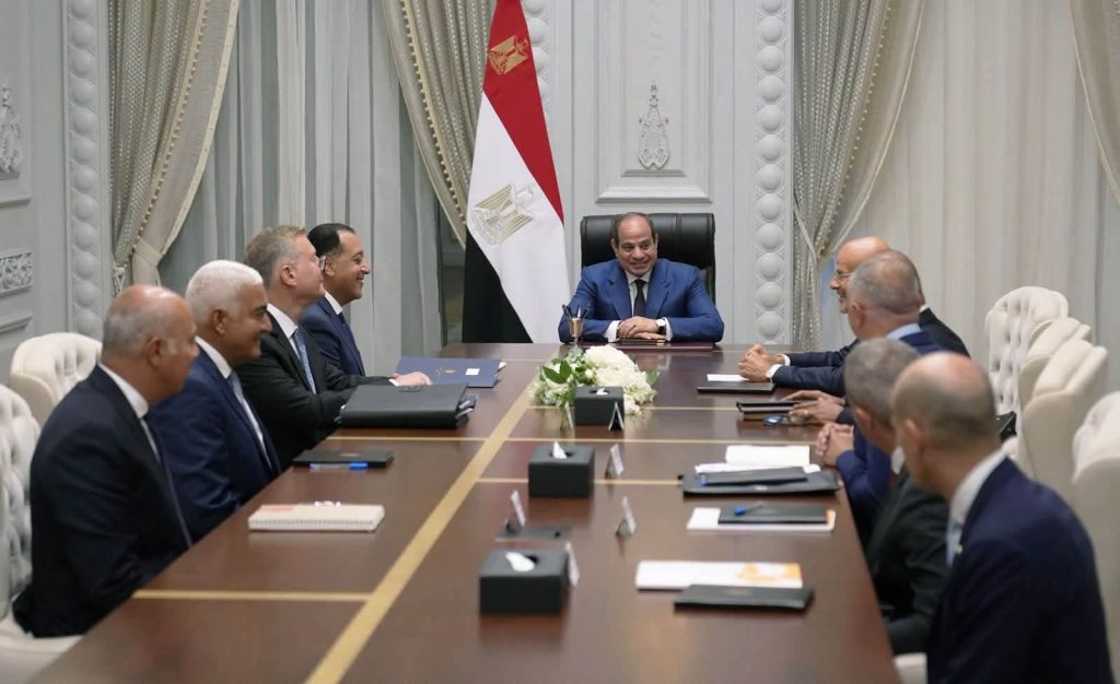 الرئيس السيسي خلال استقباله الرئيس التنفيذي لشركة «إيني» الإيطالية 