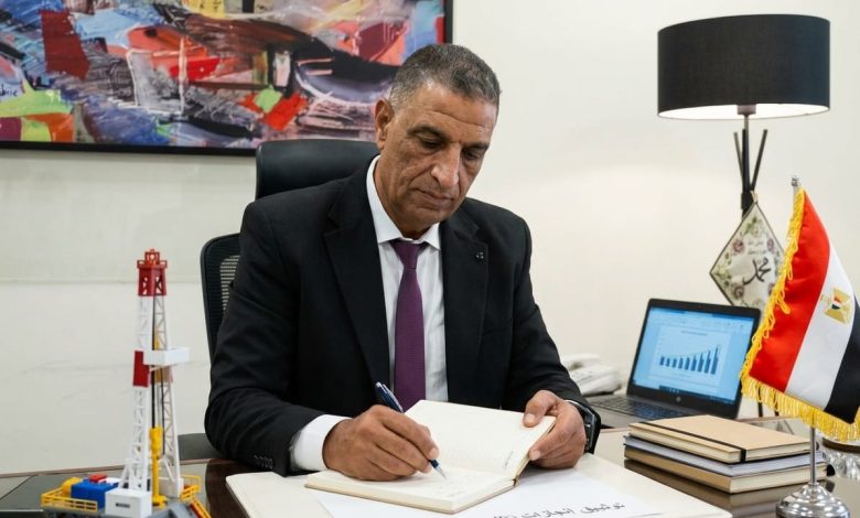 الكاتب: عماد حمدي منسي