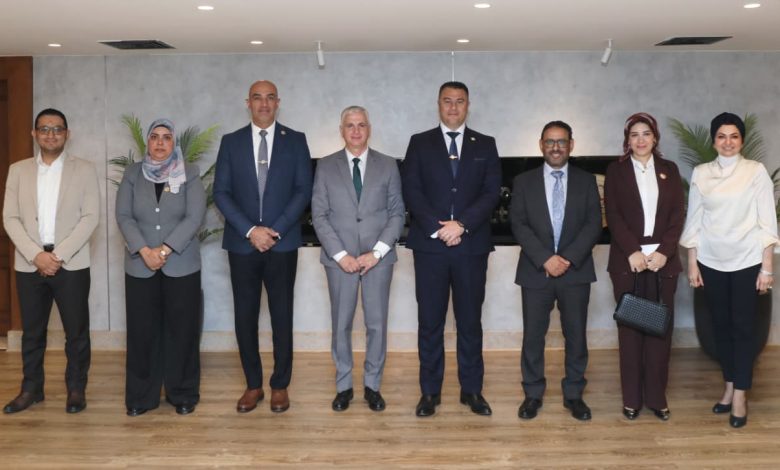 وفد مركز معلومات مجلس الوزراء أثناء زيارته لهيئة المحطات النووية