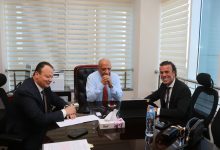 وزير الكهرباء أثناء لقائه مع الشركة المنفذة لمشروع الربط الكهربائي مع أوروبا