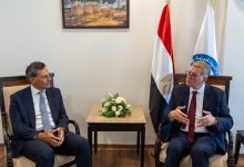 وزير البترول أثناء مباحثاته مع رئيس «إنرجين» اليونانية