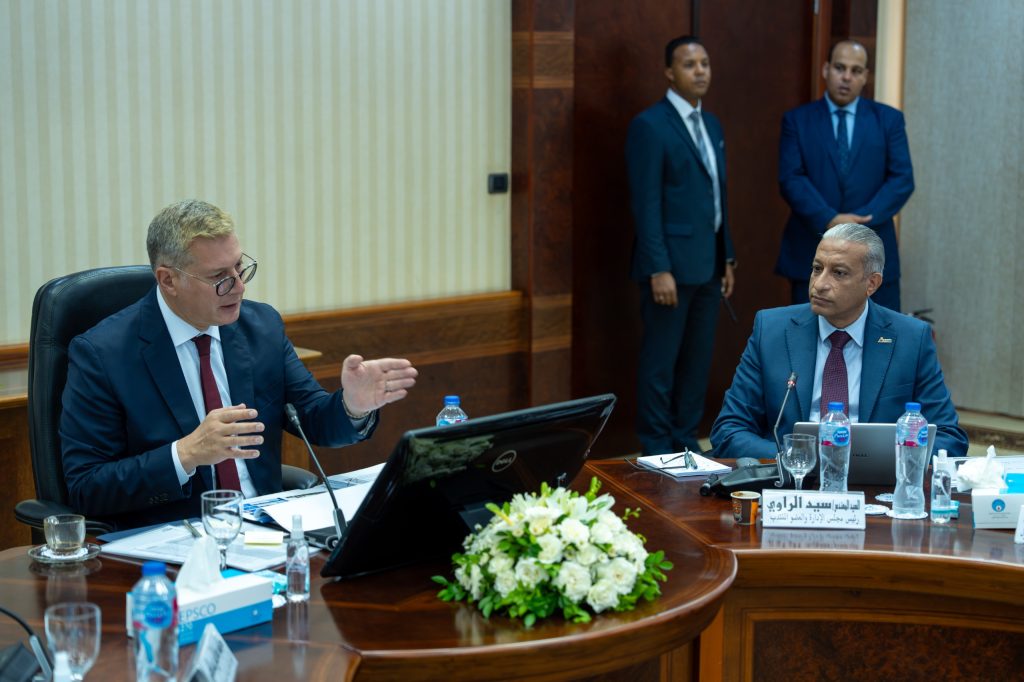 المهندس سيد الراوي رئيس شركة إنربك خلال أعمال الجمعية العمومية بحضور وزير البترول والثروة المعدنية