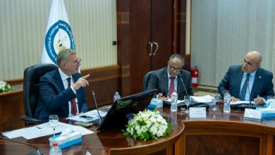 المهندس محمد شحاتة الباز رئيس شركة السويس لتصنيع البترول خلال الجمعية العامة بحضور وزير البترول والثروة المعدنية