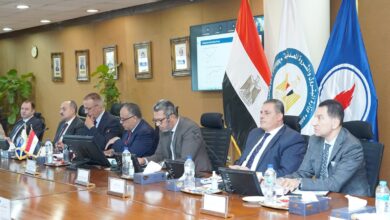 المهندس صلاح عبد الكريم رئيس هيئة البترول أثناء اعتماد نتائج أعمال "جنوب الضبعة" و"بترونفرتيتي"
