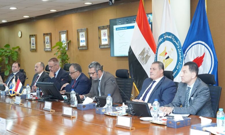 المهندس صلاح عبد الكريم رئيس هيئة البترول أثناء اعتماد نتائج أعمال "جنوب الضبعة" و"بترونفرتيتي"