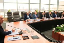 وزير الكهرباء يبحث مع رؤساء شركات التوزيع توجيهات الرئيس السيسي