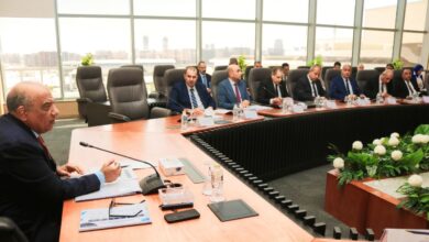 وزير الكهرباء يبحث مع رؤساء شركات التوزيع توجيهات الرئيس السيسي