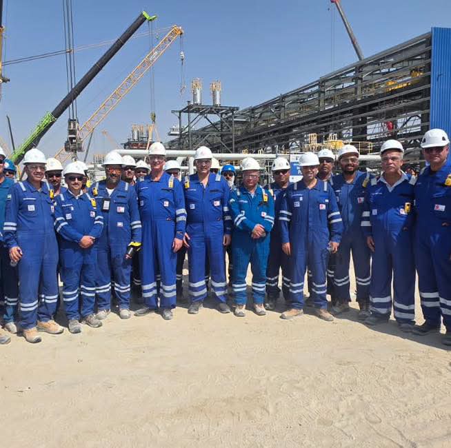 المهندس وليد لطفي رئيس «بتروجت» يتفقد مشروع «WAVE C3A» في الإمارات