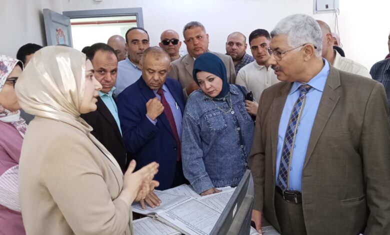 رئيس جنوب الدلتا لتوزيع الكهرباء وقيادات الشركة اثناء تفقد قطاع المنوفية