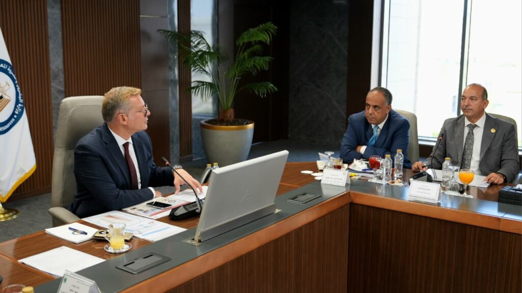 وزير البترول أثناء انعقاد الجمعية العمومية لشركة أنابيب البترول