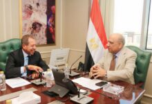 وزير الكهرباء أثناء لقائه مع وفد شركة «أوراسكوم للإنشاءات» برئاسة المهندس أسامة بشاي، الرئيس