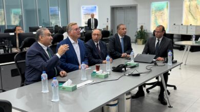 وزير البترول أثناء تفقده المركز القومي للتحكم