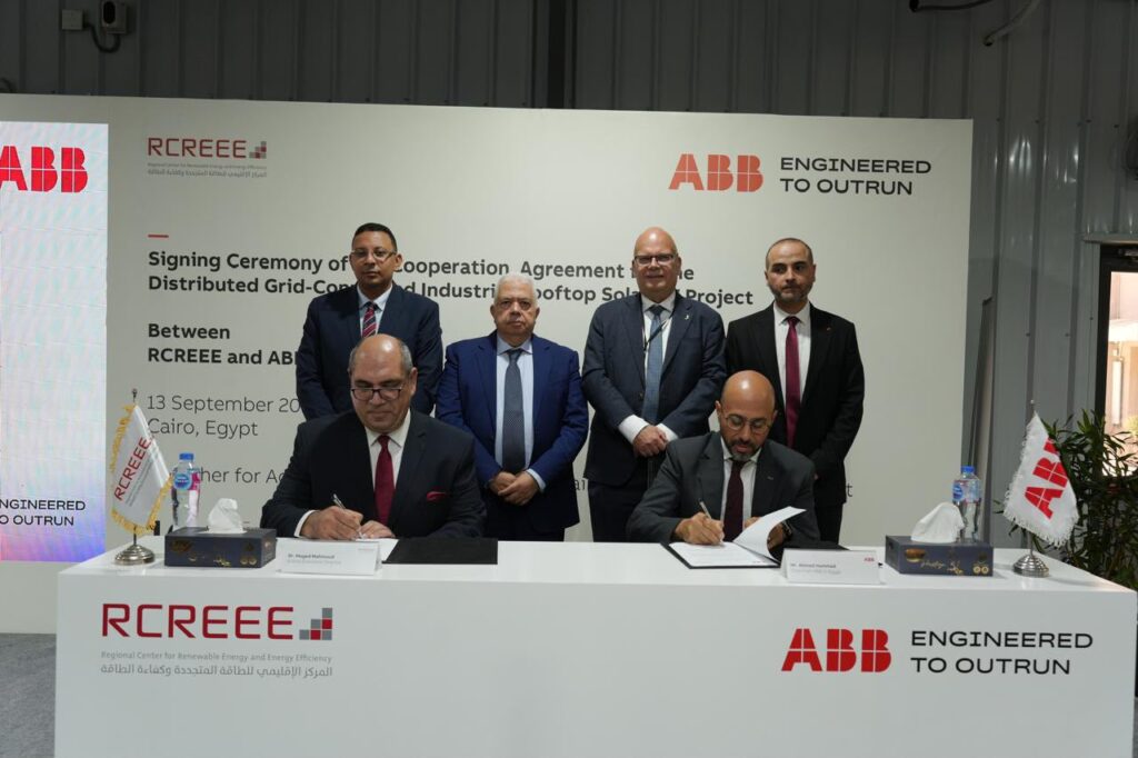 «ABB مصر» تطلق أحد أكبر مشروعات الطاقة الشمسية الموزعة بالقطاع الصناعي