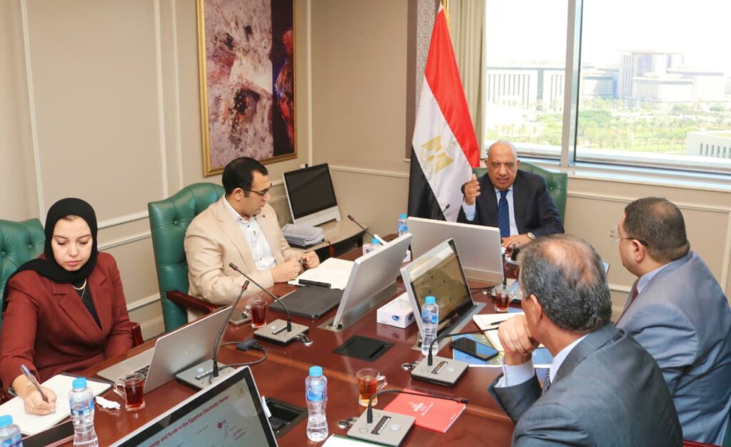 وزير الكهرباء يضع اللمسات الأخيرة «نكسوس انالاتيكا» لتحرير السوق وجذب الاستثمارات