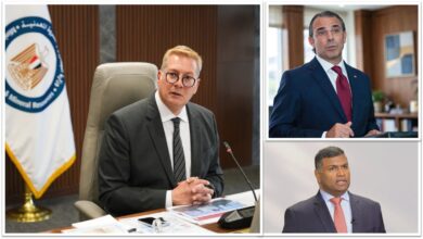 وزير البترول والثروة المعدنية أثناء الاجتماع