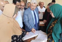 المهندس خالد غمري وقيادات جنوب الدلتا اثناء تفقد لوحة توزيع السنطة