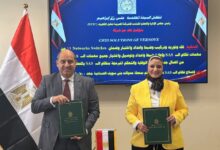 المهندسة مني أثناء توقيع العقد مع شركة Grid Solutions GE VERNOVE