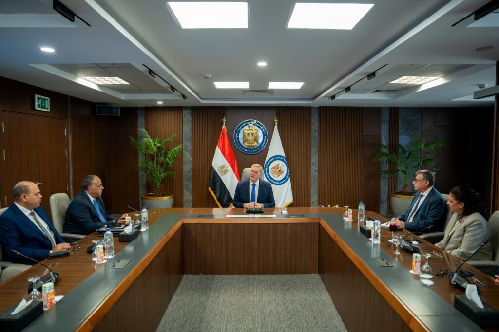 وزير البترول يجتمع مع المجلس التنفيذي للهيئة المصرية العامة للبترول