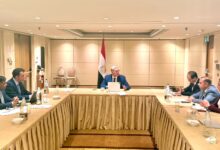 وزير البترول أثناء مباحثاته مع قياظات«شيفرون» ربط حقل «أفروديت» القبرصي بالبنية التحتية المصرية