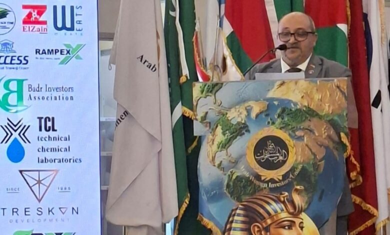 الدكتور أحمد عبد الكريم الرئيس التنفيذي لشركة الخزف والصيني